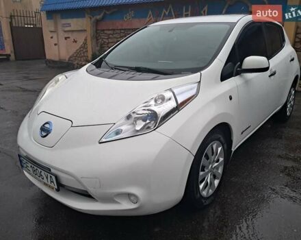 Белый Ниссан Лиф, объемом двигателя 0 л и пробегом 170 тыс. км за 5800 $, фото 1 на Automoto.ua