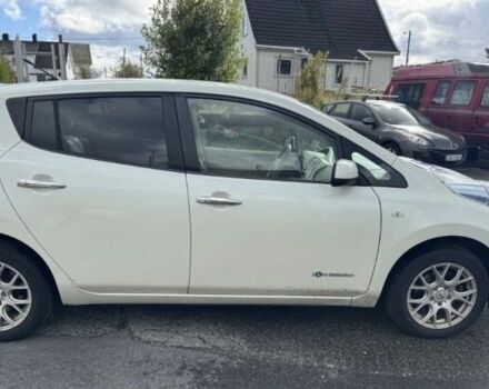 Белый Ниссан Лиф, объемом двигателя 0 л и пробегом 109 тыс. км за 4500 $, фото 2 на Automoto.ua