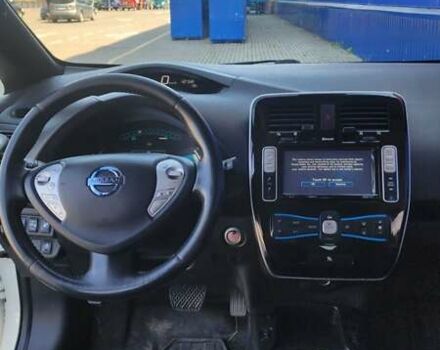 Белый Ниссан Лиф, объемом двигателя 0 л и пробегом 137 тыс. км за 6500 $, фото 37 на Automoto.ua