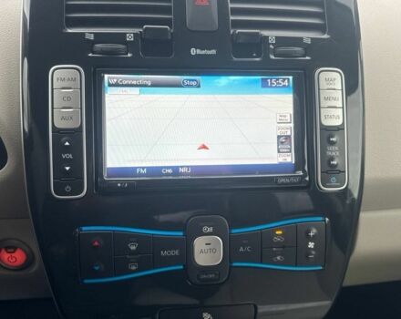 Білий Ніссан Ліф, об'ємом двигуна 0 л та пробігом 114 тис. км за 4900 $, фото 20 на Automoto.ua