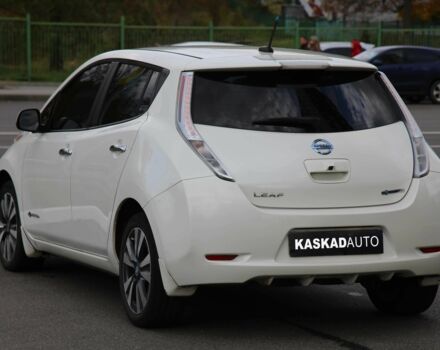 Белый Ниссан Лиф, объемом двигателя 0 л и пробегом 220 тыс. км за 7300 $, фото 5 на Automoto.ua