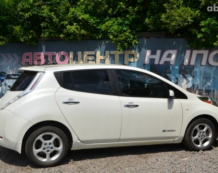 Белый Ниссан Лиф, объемом двигателя 0 л и пробегом 190 тыс. км за 5999 $, фото 5 на Automoto.ua