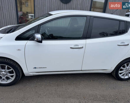 Белый Ниссан Лиф, объемом двигателя 0 л и пробегом 178 тыс. км за 6500 $, фото 10 на Automoto.ua