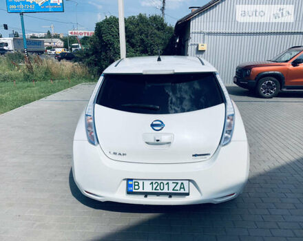 Белый Ниссан Лиф, объемом двигателя 0 л и пробегом 123 тыс. км за 9150 $, фото 10 на Automoto.ua