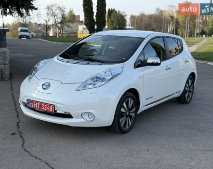 Белый Ниссан Лиф, объемом двигателя 0 л и пробегом 144 тыс. км за 7250 $, фото 2 на Automoto.ua