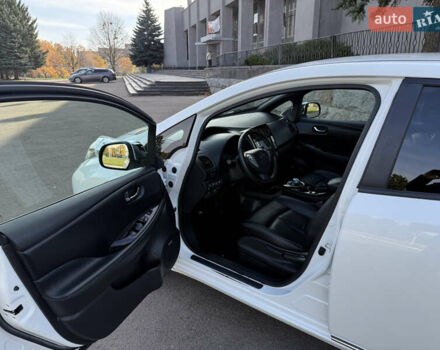 Белый Ниссан Лиф, объемом двигателя 0 л и пробегом 144 тыс. км за 7250 $, фото 13 на Automoto.ua