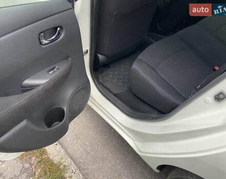 Белый Ниссан Лиф, объемом двигателя 0 л и пробегом 223 тыс. км за 5900 $, фото 16 на Automoto.ua