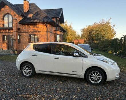 Белый Ниссан Лиф, объемом двигателя 0 л и пробегом 117 тыс. км за 6200 $, фото 2 на Automoto.ua