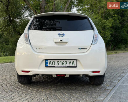 Білий Ніссан Ліф, об'ємом двигуна 0 л та пробігом 186 тис. км за 6999 $, фото 4 на Automoto.ua