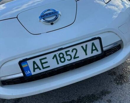 Белый Ниссан Лиф, объемом двигателя 0 л и пробегом 161 тыс. км за 8500 $, фото 16 на Automoto.ua