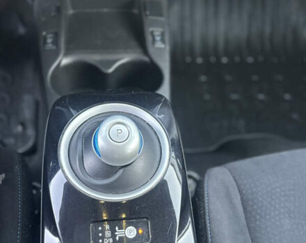 Білий Ніссан Ліф, об'ємом двигуна 0 л та пробігом 127 тис. км за 6450 $, фото 20 на Automoto.ua