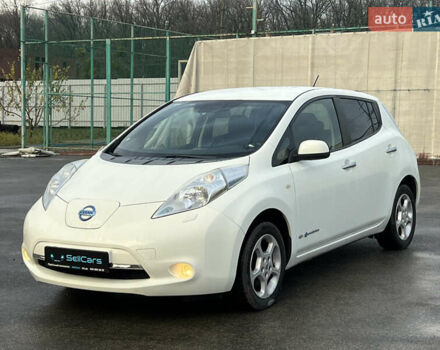 Белый Ниссан Лиф, объемом двигателя 0 л и пробегом 101 тыс. км за 8200 $, фото 1 на Automoto.ua