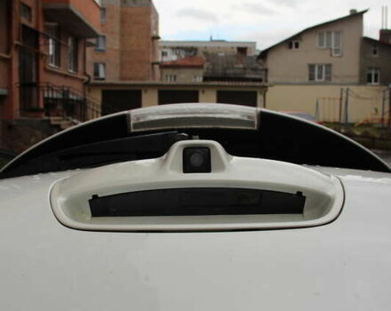 Белый Ниссан Лиф, объемом двигателя 0 л и пробегом 180 тыс. км за 6500 $, фото 37 на Automoto.ua