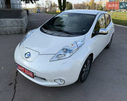 Белый Ниссан Лиф, объемом двигателя 0 л и пробегом 144 тыс. км за 7250 $, фото 9 на Automoto.ua