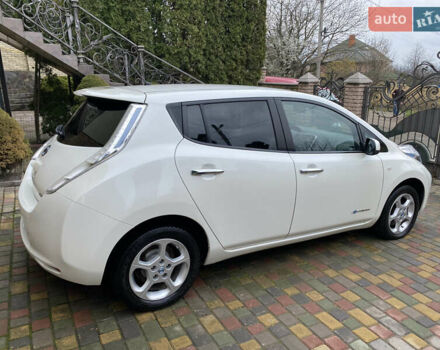 Белый Ниссан Лиф, объемом двигателя 0 л и пробегом 148 тыс. км за 5999 $, фото 8 на Automoto.ua