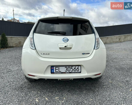 Белый Ниссан Лиф, объемом двигателя 0 л и пробегом 136 тыс. км за 5900 $, фото 3 на Automoto.ua