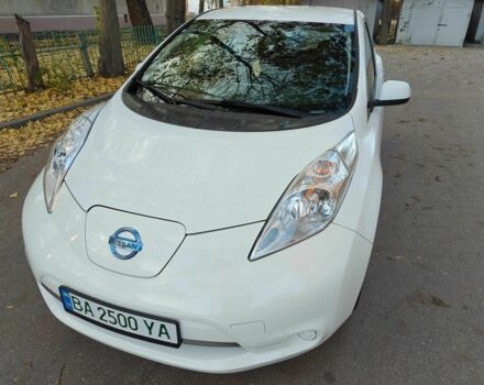 Белый Ниссан Лиф, объемом двигателя 0 л и пробегом 118 тыс. км за 7599 $, фото 8 на Automoto.ua