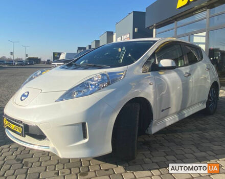 Білий Ніссан Ліф, об'ємом двигуна 24 л та пробігом 122 тис. км за 7700 $, фото 1 на Automoto.ua