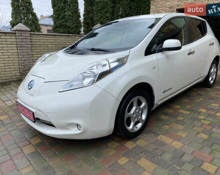 Белый Ниссан Лиф, объемом двигателя 0 л и пробегом 148 тыс. км за 5999 $, фото 5 на Automoto.ua