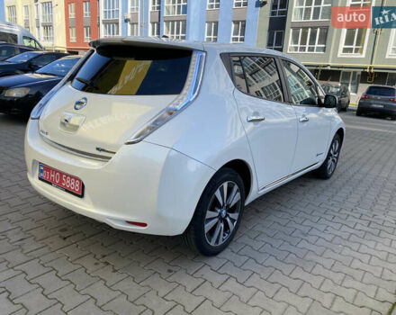 Белый Ниссан Лиф, объемом двигателя 0 л и пробегом 112 тыс. км за 7599 $, фото 9 на Automoto.ua