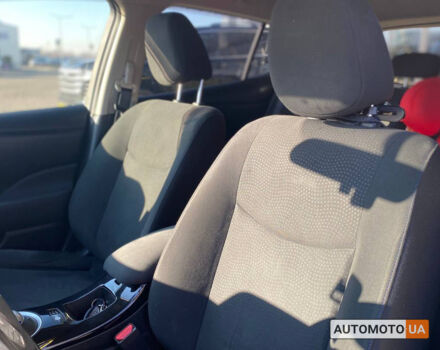 Білий Ніссан Ліф, об'ємом двигуна 24 л та пробігом 122 тис. км за 7700 $, фото 10 на Automoto.ua