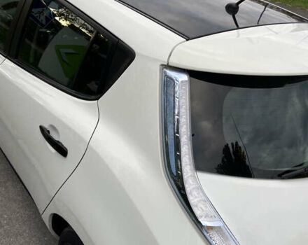 Белый Ниссан Лиф, объемом двигателя 0 л и пробегом 223 тыс. км за 5900 $, фото 3 на Automoto.ua