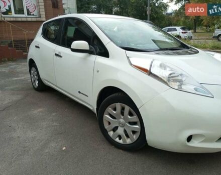 Белый Ниссан Лиф, объемом двигателя 0 л и пробегом 205 тыс. км за 5500 $, фото 3 на Automoto.ua