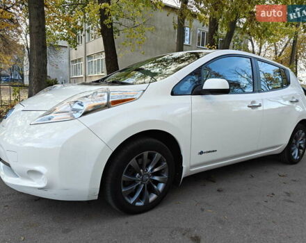 Белый Ниссан Лиф, объемом двигателя 0 л и пробегом 118 тыс. км за 7599 $, фото 15 на Automoto.ua