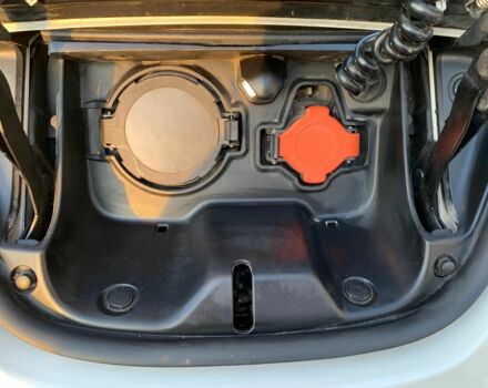 Білий Ніссан Ліф, об'ємом двигуна 0 л та пробігом 145 тис. км за 6950 $, фото 19 на Automoto.ua