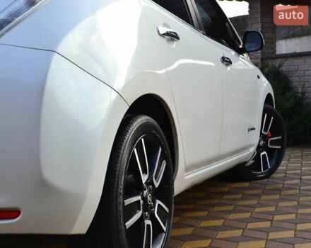 Білий Ніссан Ліф, об'ємом двигуна 0 л та пробігом 96 тис. км за 7950 $, фото 28 на Automoto.ua