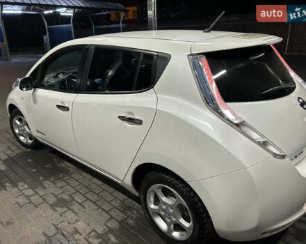 Білий Ніссан Ліф, об'ємом двигуна 0 л та пробігом 170 тис. км за 6600 $, фото 7 на Automoto.ua