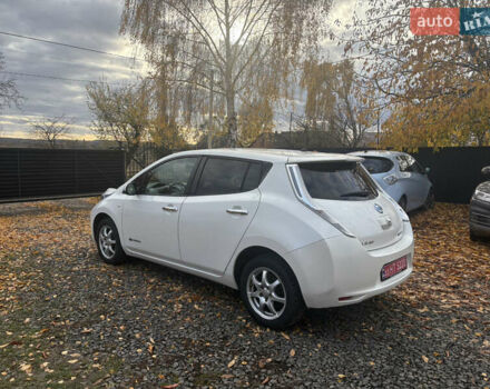 Белый Ниссан Лиф, объемом двигателя 0 л и пробегом 122 тыс. км за 6200 $, фото 6 на Automoto.ua