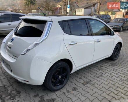 Білий Ніссан Ліф, об'ємом двигуна 0 л та пробігом 136 тис. км за 7500 $, фото 4 на Automoto.ua