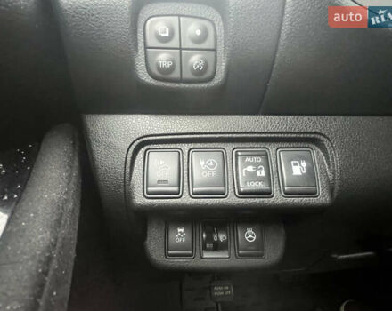 Белый Ниссан Лиф, объемом двигателя 0 л и пробегом 101 тыс. км за 8200 $, фото 28 на Automoto.ua