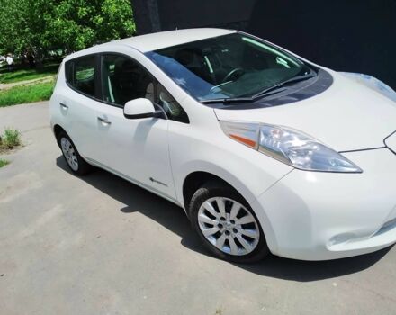 Белый Ниссан Лиф, объемом двигателя 0 л и пробегом 130 тыс. км за 10500 $, фото 5 на Automoto.ua