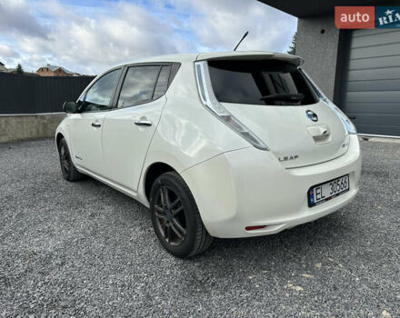 Белый Ниссан Лиф, объемом двигателя 0 л и пробегом 136 тыс. км за 5900 $, фото 4 на Automoto.ua