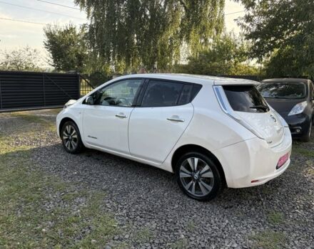 Білий Ніссан Ліф, об'ємом двигуна 0 л та пробігом 124 тис. км за 5600 $, фото 6 на Automoto.ua