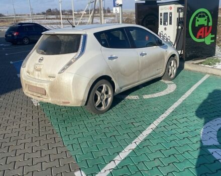 Белый Ниссан Лиф, объемом двигателя 0 л и пробегом 83 тыс. км за 7250 $, фото 3 на Automoto.ua