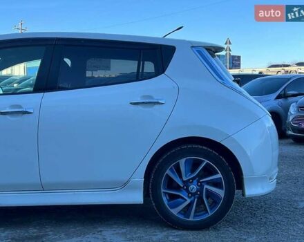 Белый Ниссан Лиф, объемом двигателя 0 л и пробегом 134 тыс. км за 6190 $, фото 1 на Automoto.ua