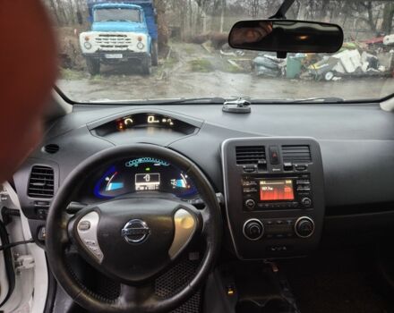 Белый Ниссан Лиф, объемом двигателя 0 л и пробегом 158 тыс. км за 6300 $, фото 7 на Automoto.ua