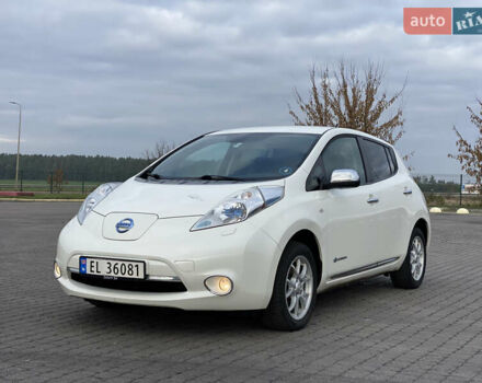 Белый Ниссан Лиф, объемом двигателя 0 л и пробегом 140 тыс. км за 5450 $, фото 27 на Automoto.ua
