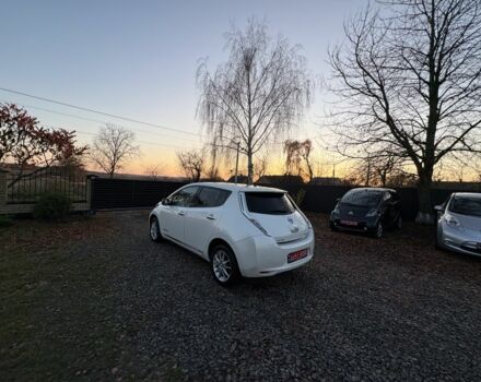 Белый Ниссан Лиф, объемом двигателя 0 л и пробегом 117 тыс. км за 6000 $, фото 15 на Automoto.ua