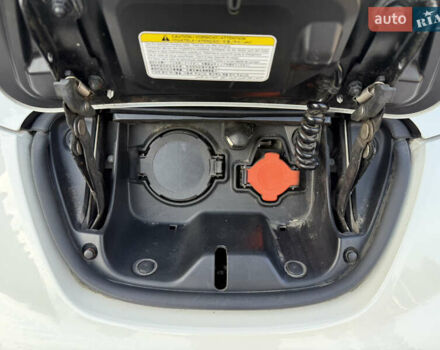 Белый Ниссан Лиф, объемом двигателя 0 л и пробегом 144 тыс. км за 7250 $, фото 29 на Automoto.ua