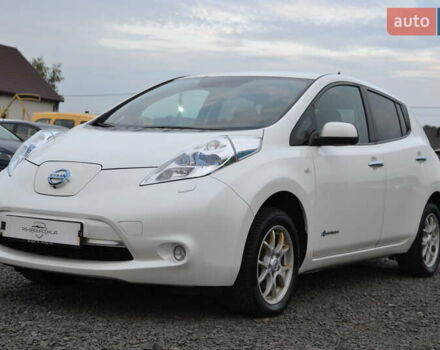 Белый Ниссан Лиф, объемом двигателя 0 л и пробегом 124 тыс. км за 5800 $, фото 1 на Automoto.ua