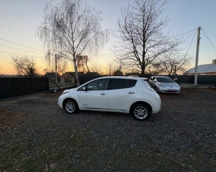 Белый Ниссан Лиф, объемом двигателя 0 л и пробегом 117 тыс. км за 6000 $, фото 16 на Automoto.ua