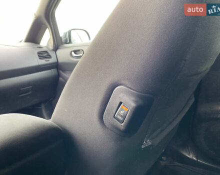 Белый Ниссан Лиф, объемом двигателя 0 л и пробегом 140 тыс. км за 5450 $, фото 23 на Automoto.ua