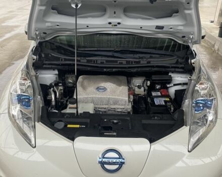 Белый Ниссан Лиф, объемом двигателя 0 л и пробегом 83 тыс. км за 7250 $, фото 4 на Automoto.ua