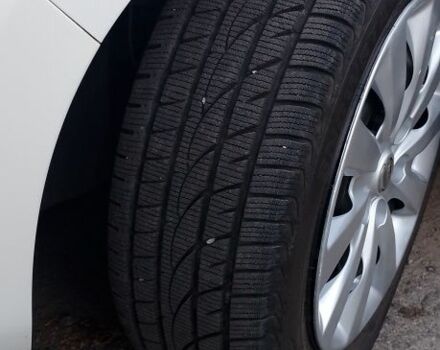 Білий Ніссан Ліф, об'ємом двигуна 0 л та пробігом 175 тис. км за 13300 $, фото 2 на Automoto.ua