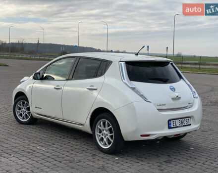 Белый Ниссан Лиф, объемом двигателя 0 л и пробегом 140 тыс. км за 5450 $, фото 11 на Automoto.ua