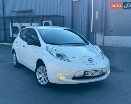 Белый Ниссан Лиф, объемом двигателя 0 л и пробегом 69 тыс. км за 7599 $, фото 4 на Automoto.ua